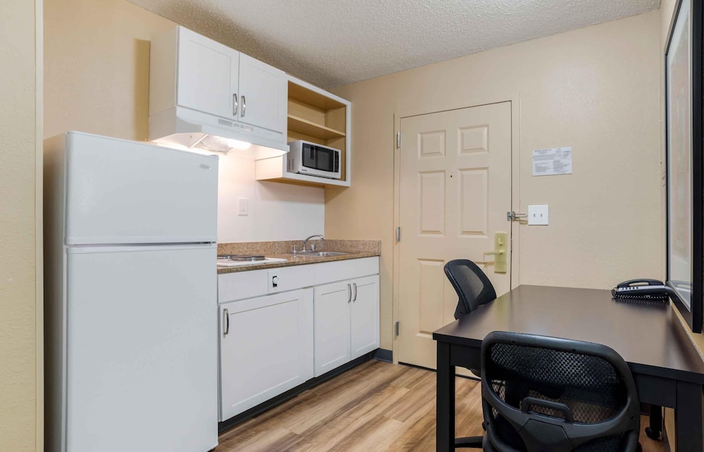 Extended Stay America Chesapeake - Greenbrier Circle 35/57