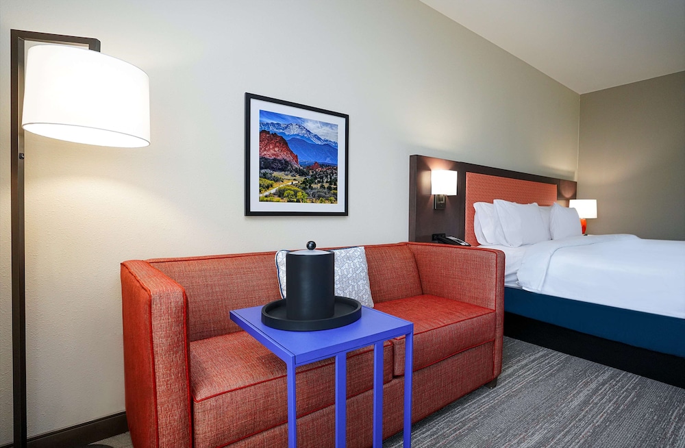 Hampton Inn Colorado Springs I-25 Central 13/35