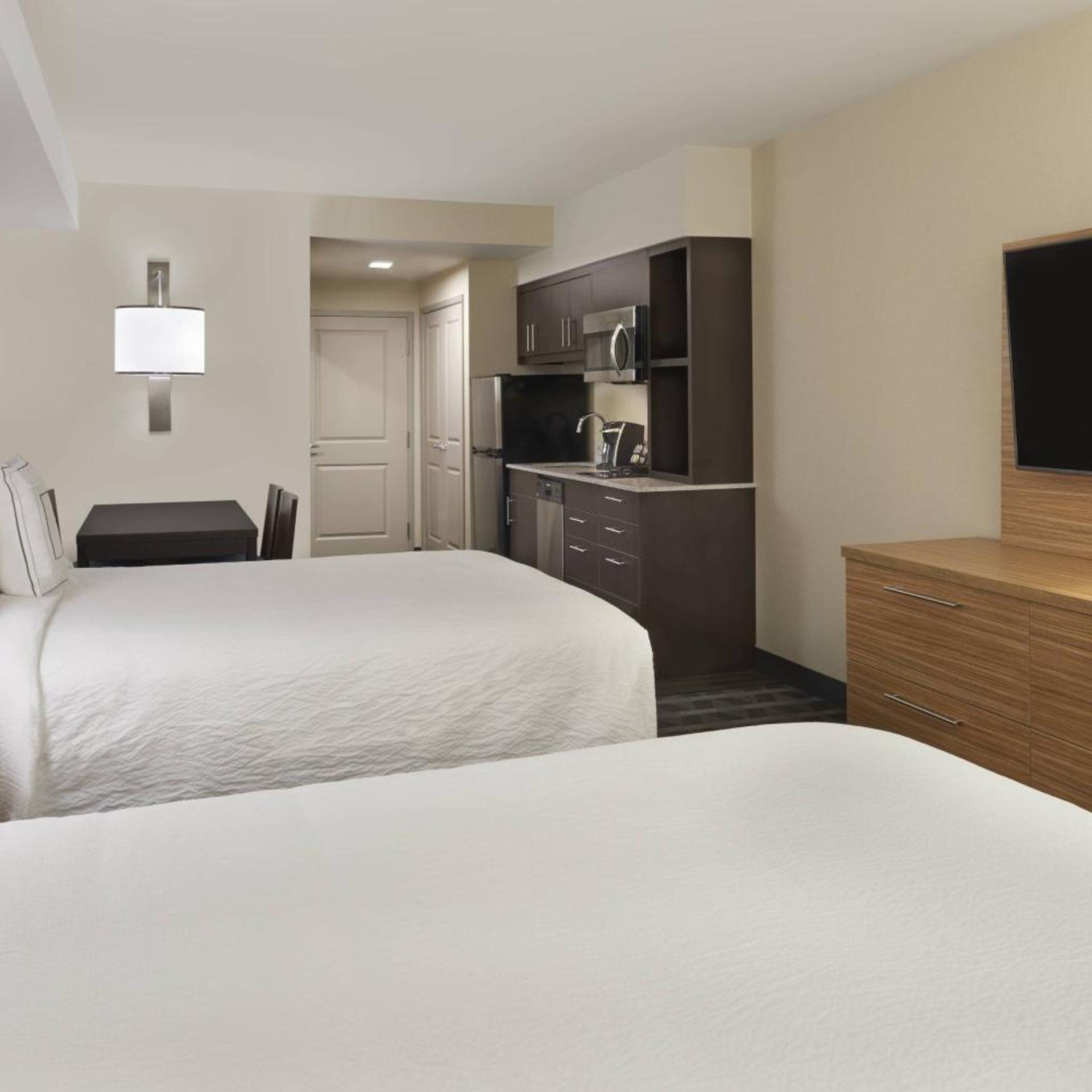 Studio, King Bed, Queen Bed