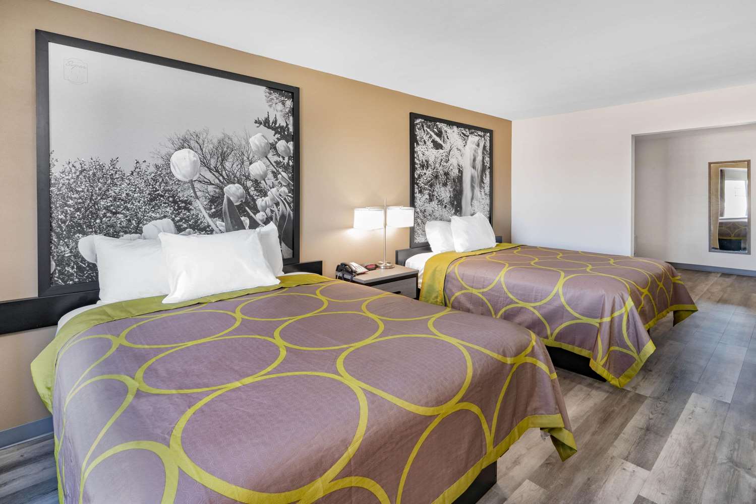 Super 8 By Wyndham Amarillo West 10/22