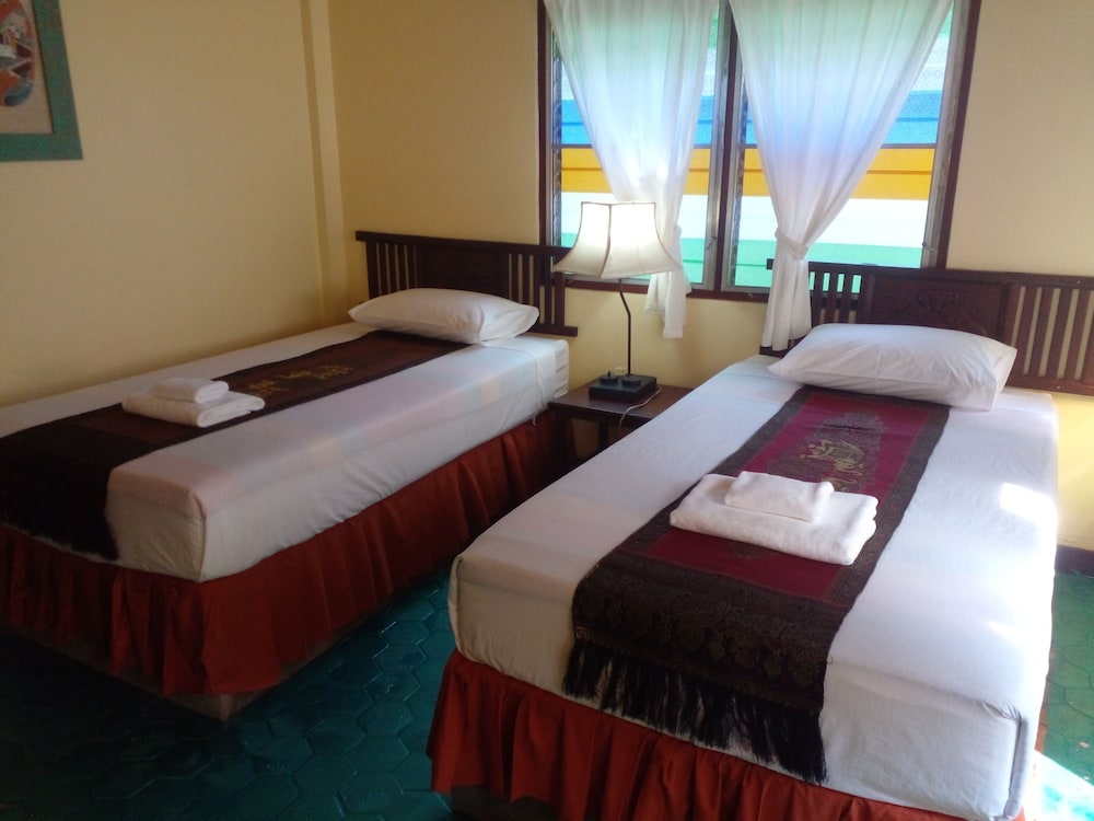 SUPERIOR, TWIN BEDS
