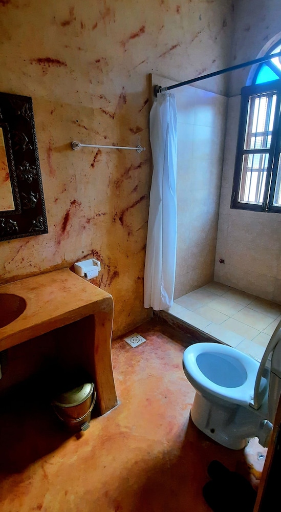 Rumaisa Hotel 33/33