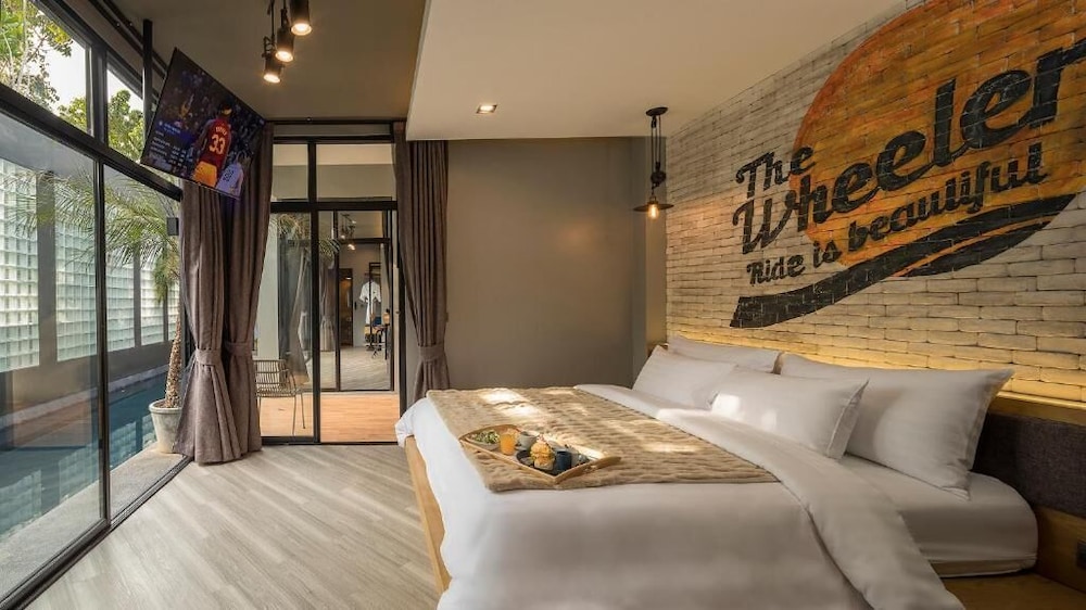 Wheeler Bed & Bike Hotel 6/44
