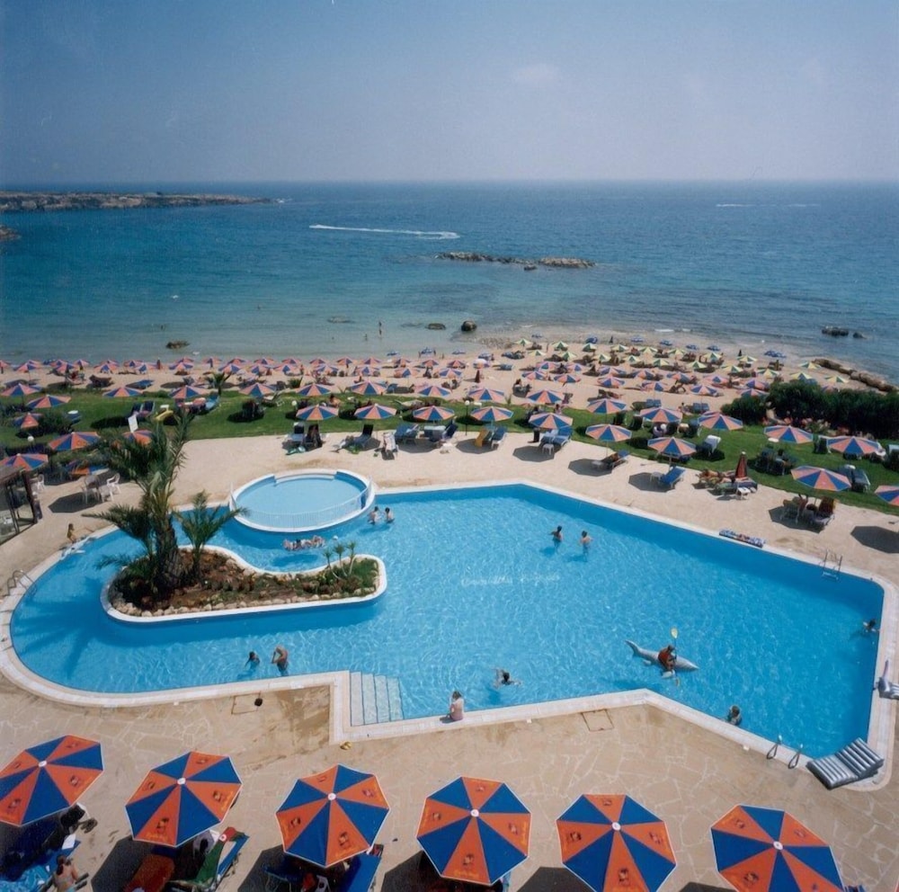 Corallia Beach Hotel Apartments 16/39