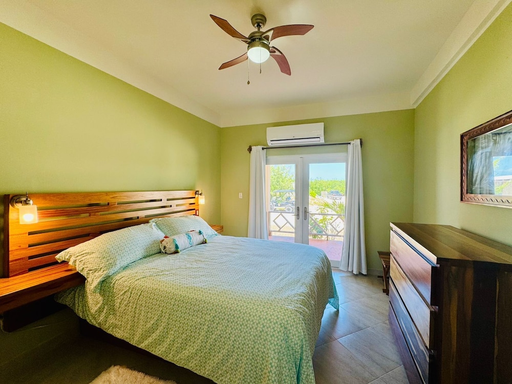 Lina Point Belize Overwater Resort 23/78