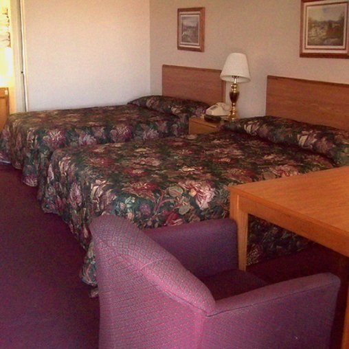 OYO Hickory House Inn 26/38