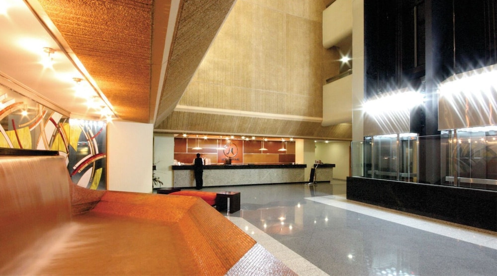 Hotel Mirage 7/68