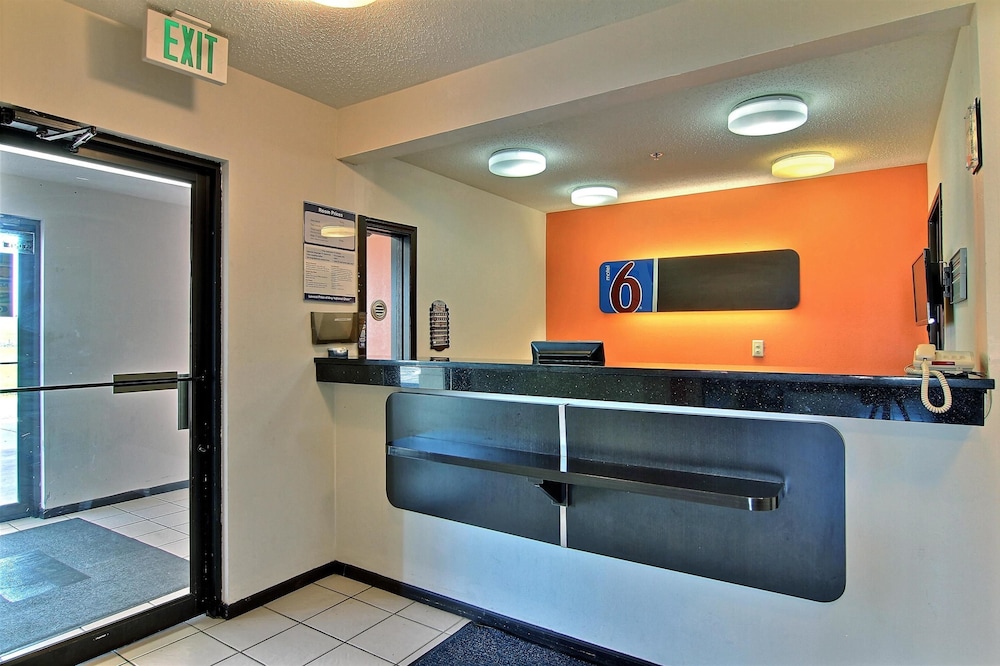 Motel6 Gilman, IL 10/50