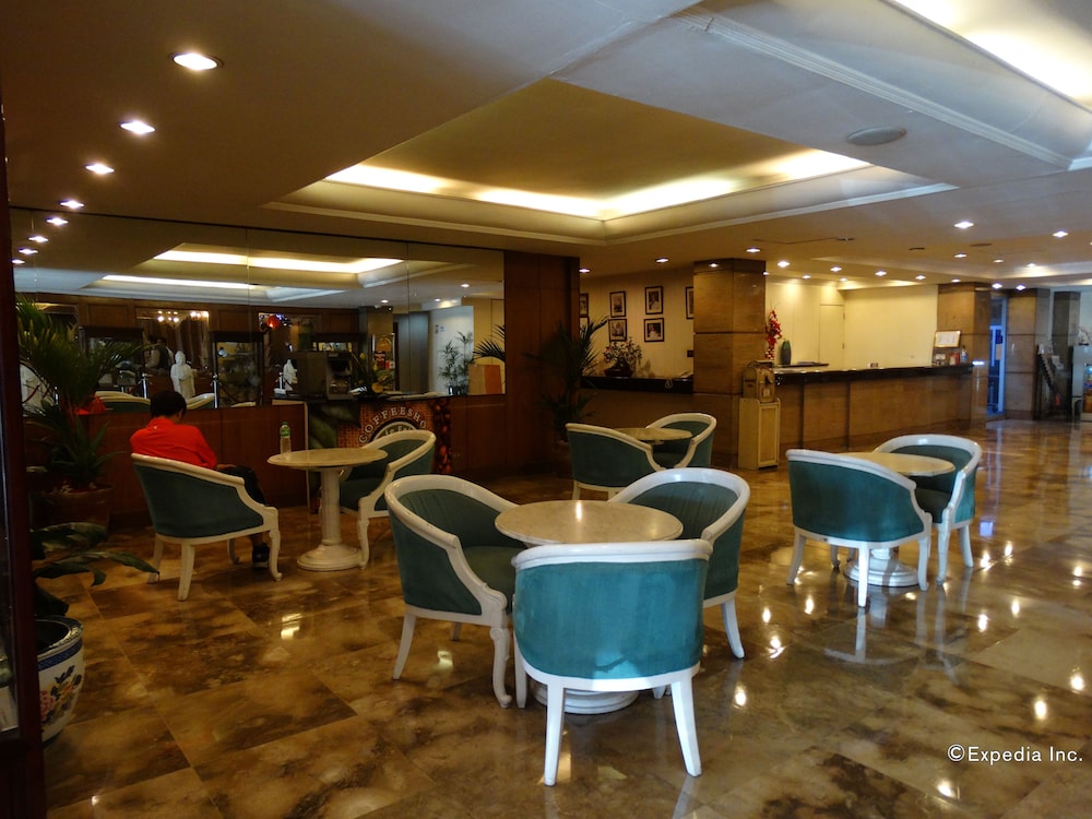 Aloha Hotel 36/48