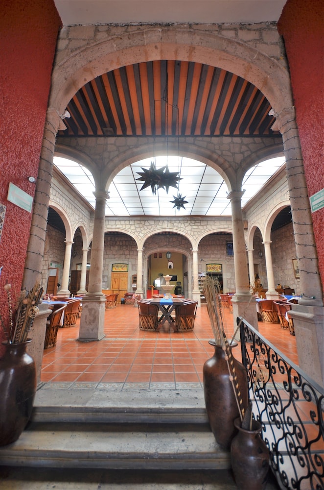 Howard Johnson by Wyndham Morelia Calle Real 49/63