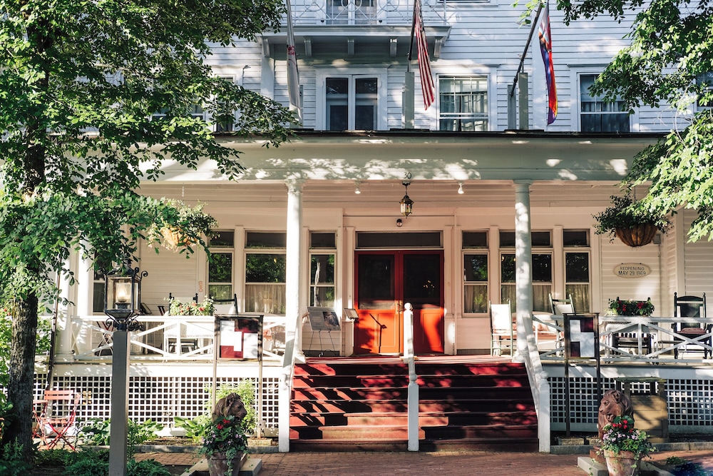 The Red Lion Inn 2/47