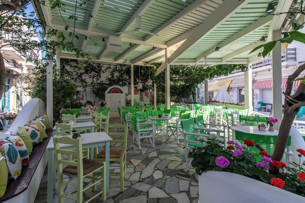 Arco Naxos Luxury Apartments 69/76