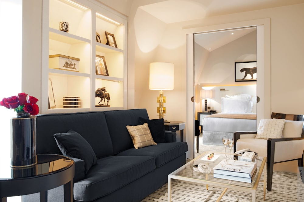 Hotel Montaigne 43/69