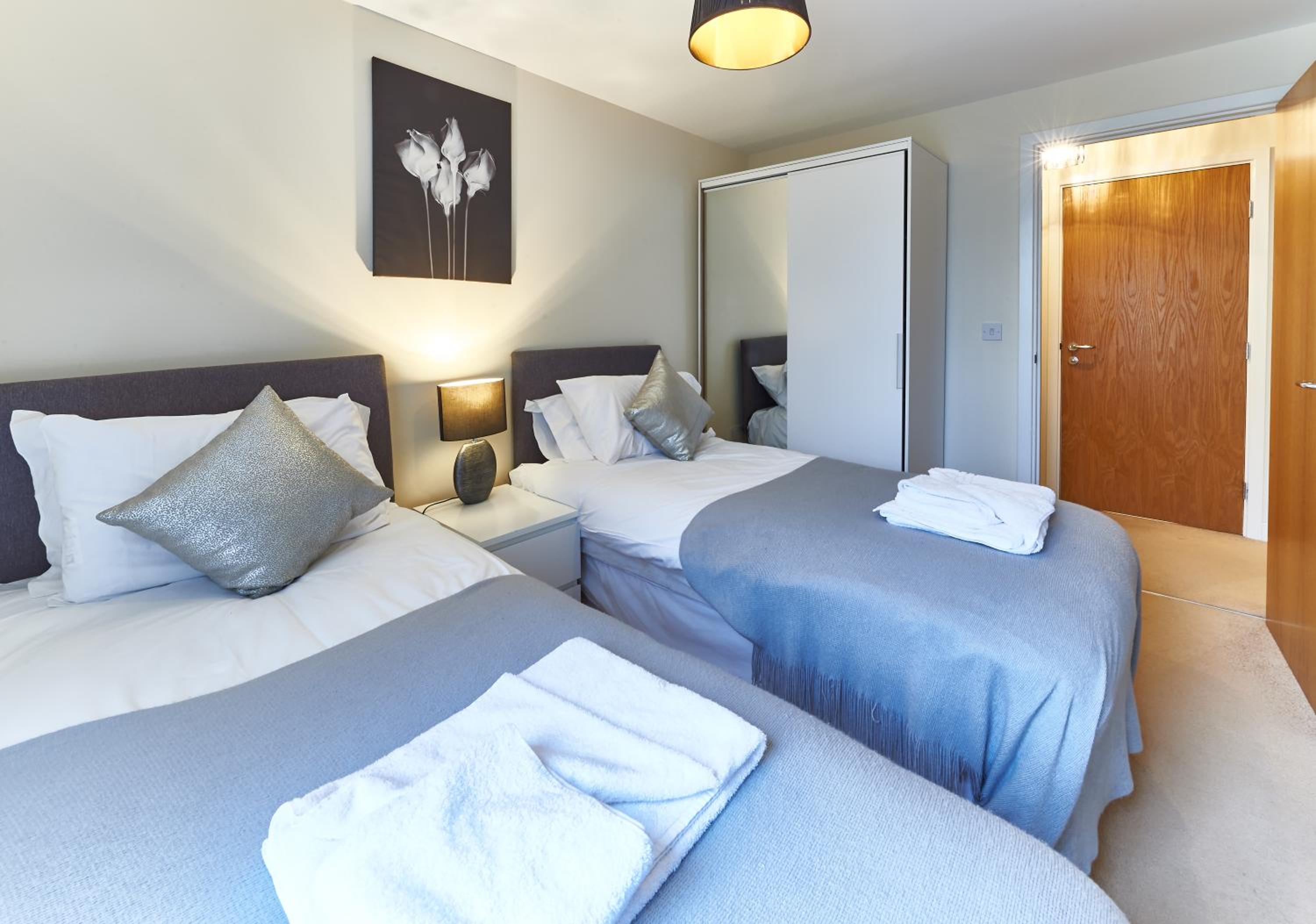 VIZION SERVICED APARTMENTS 9/50