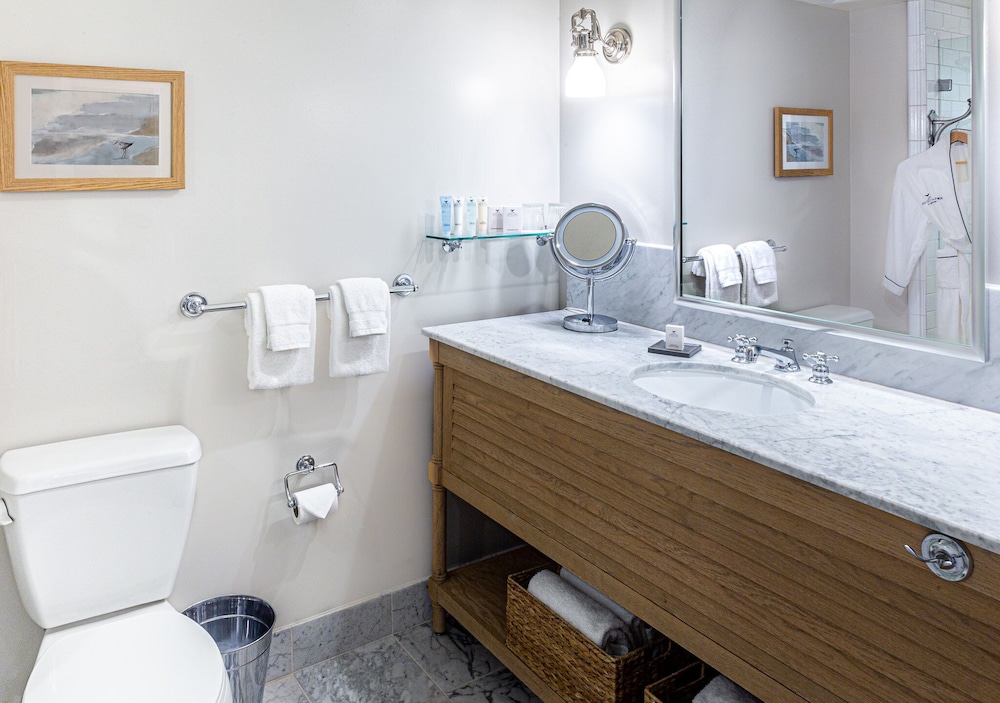 Portola Hotel Spa At Monterey Bay 10/44