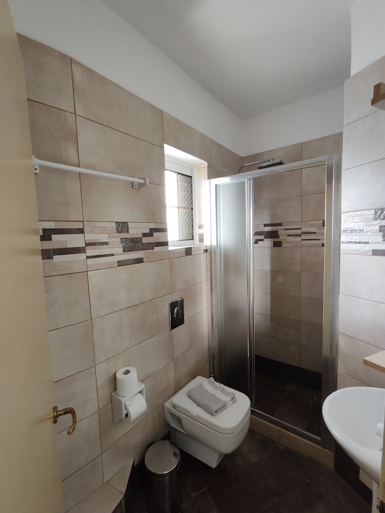 Filoxenia Hotel 50/50