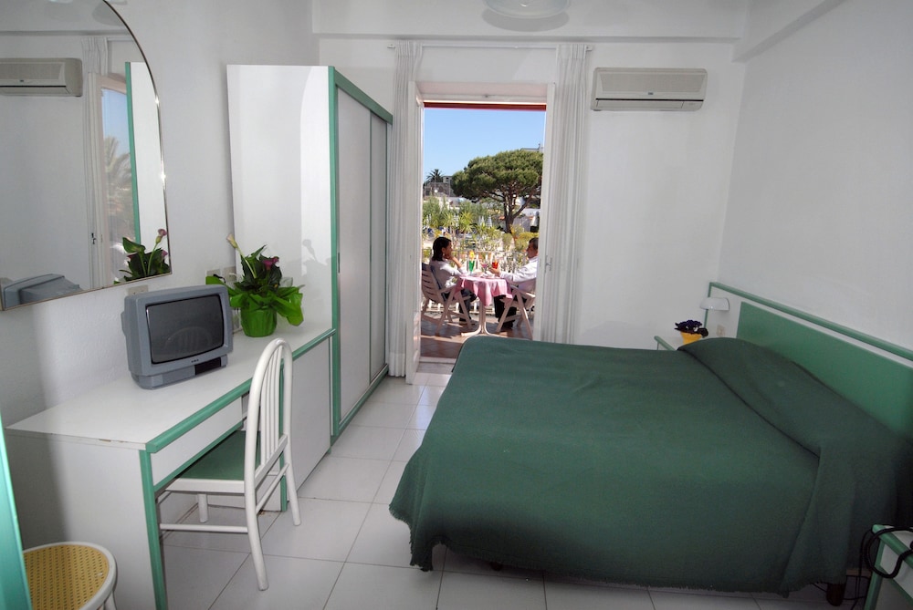 Hotel Colella Terme 12/43