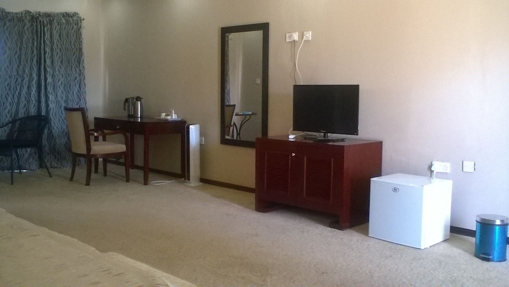 Sahara Stones Hotel 7/50