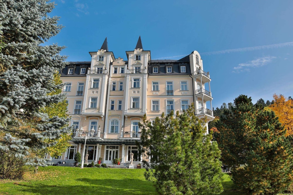 Sun Palace Wellness Hotel in MARIANSKE LAZNE