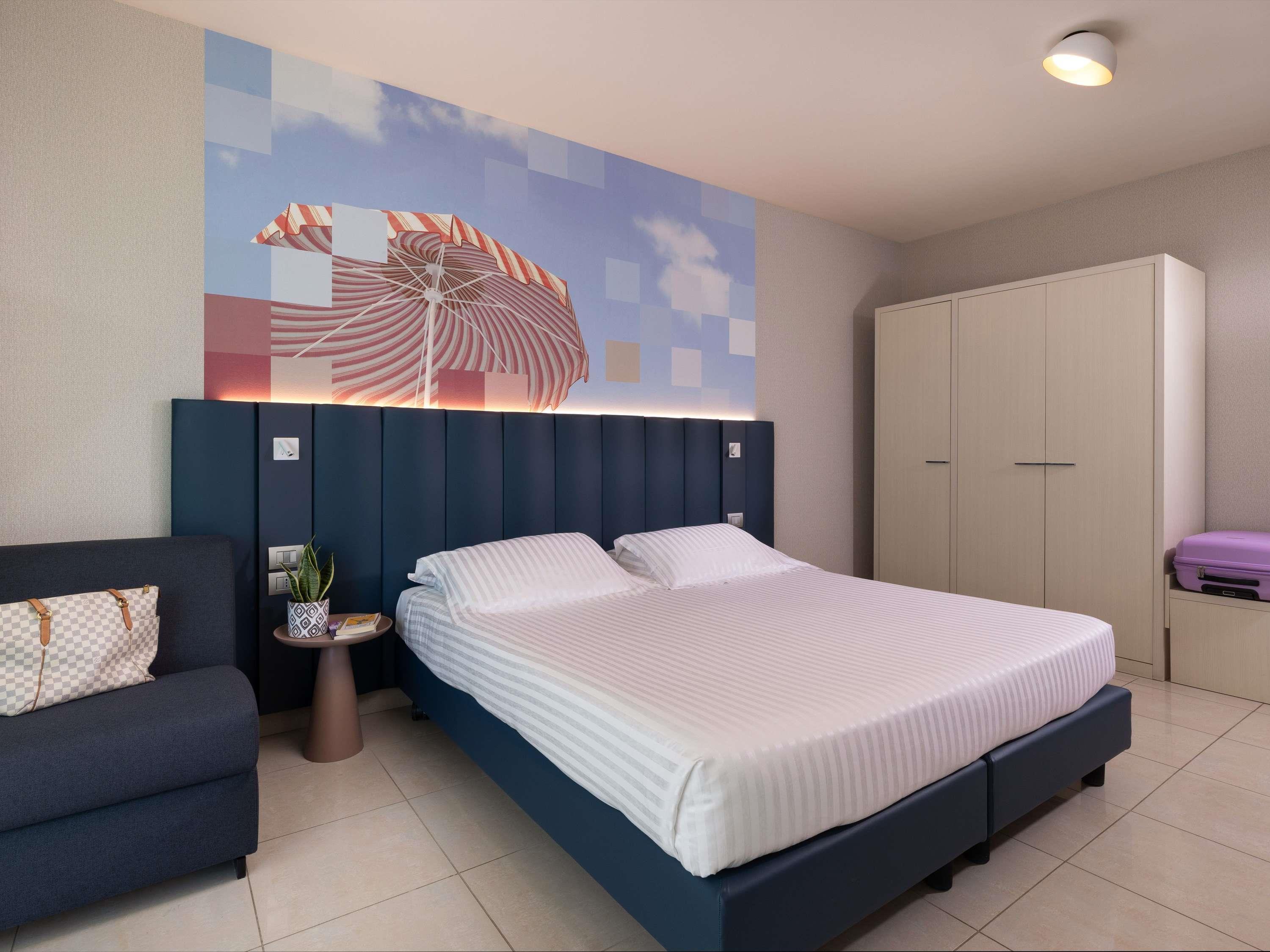 Superior, Double Bed, Lateral Side Sea View, Terrace
