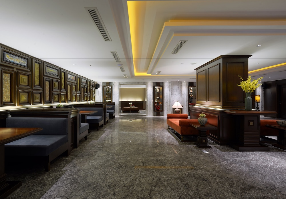 Le Jardin Hotel Haute Couture 12/76