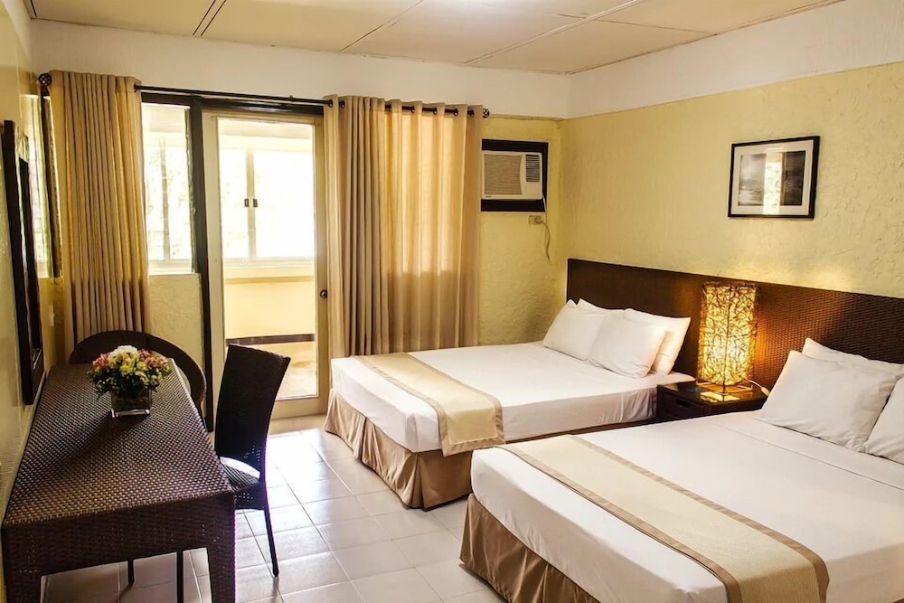 Matabungkay Beach Resort Hotel 15/65