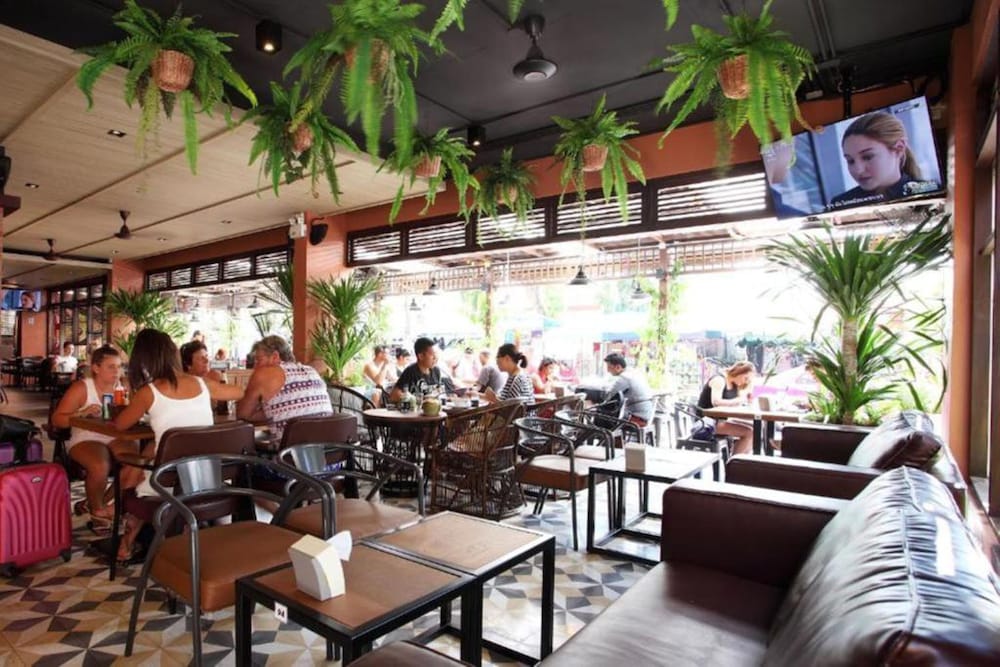Rambuttri Village Inn Plaza 49/69