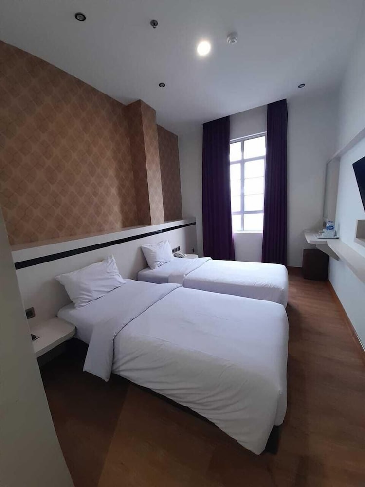 Blitz Hotel Batam Centre 19/37