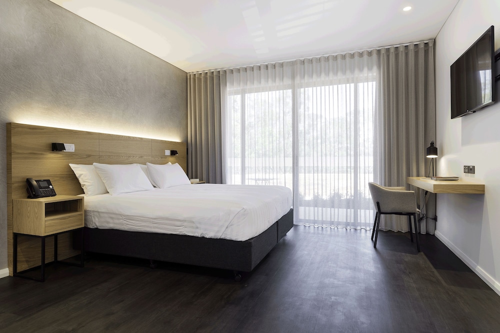DELUXE, KING BED, TERRACE