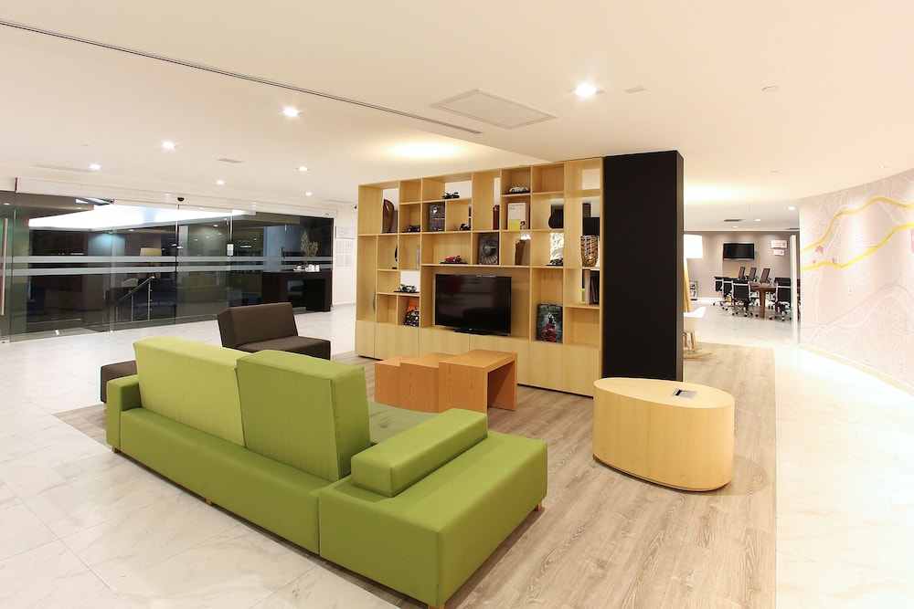Fiesta Inn Express Perinorte 49/84