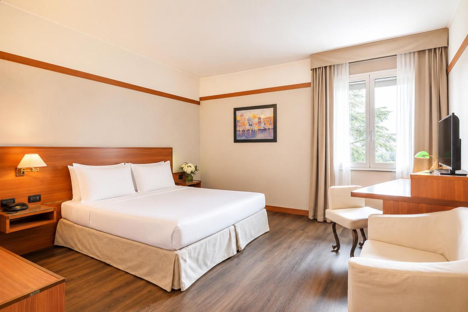 Smart، Shg Hotel Bologna 4/10