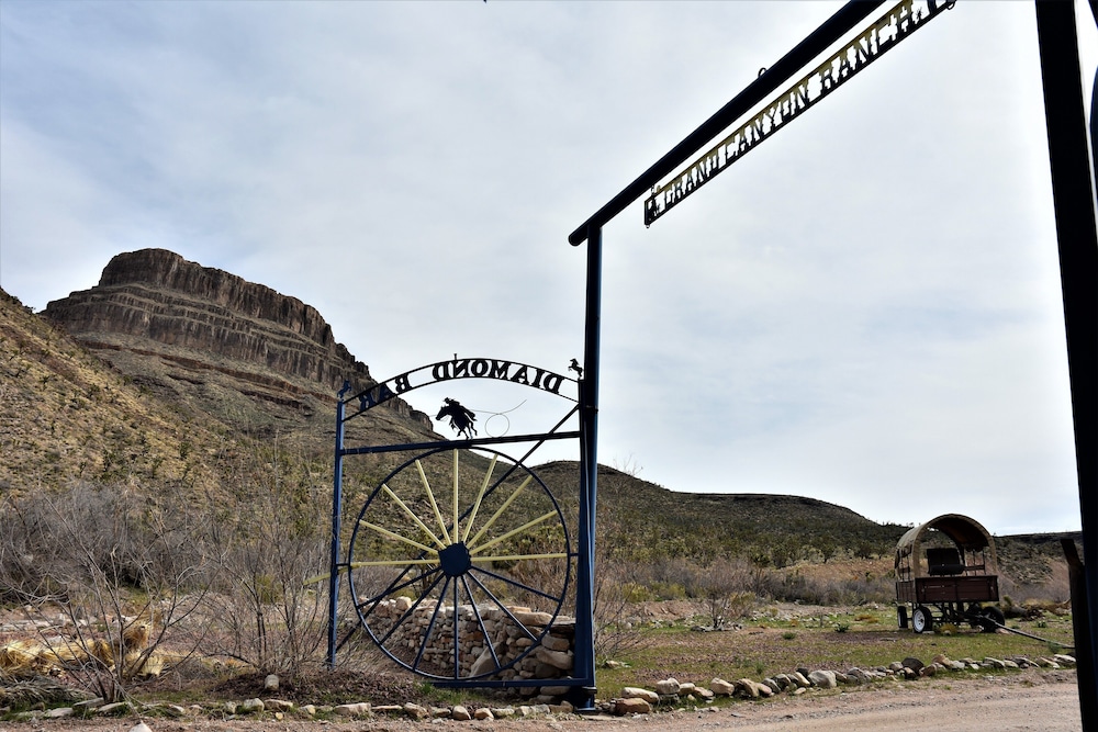 Grand Canyon Ranch 60/68
