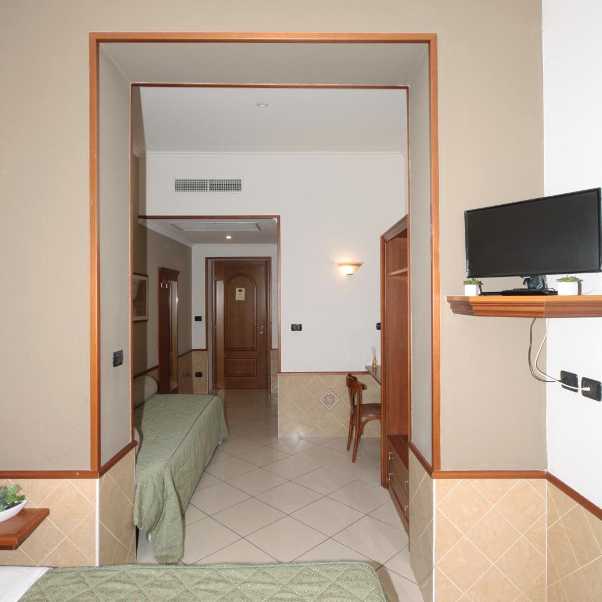 Hotel Astrid 7/50