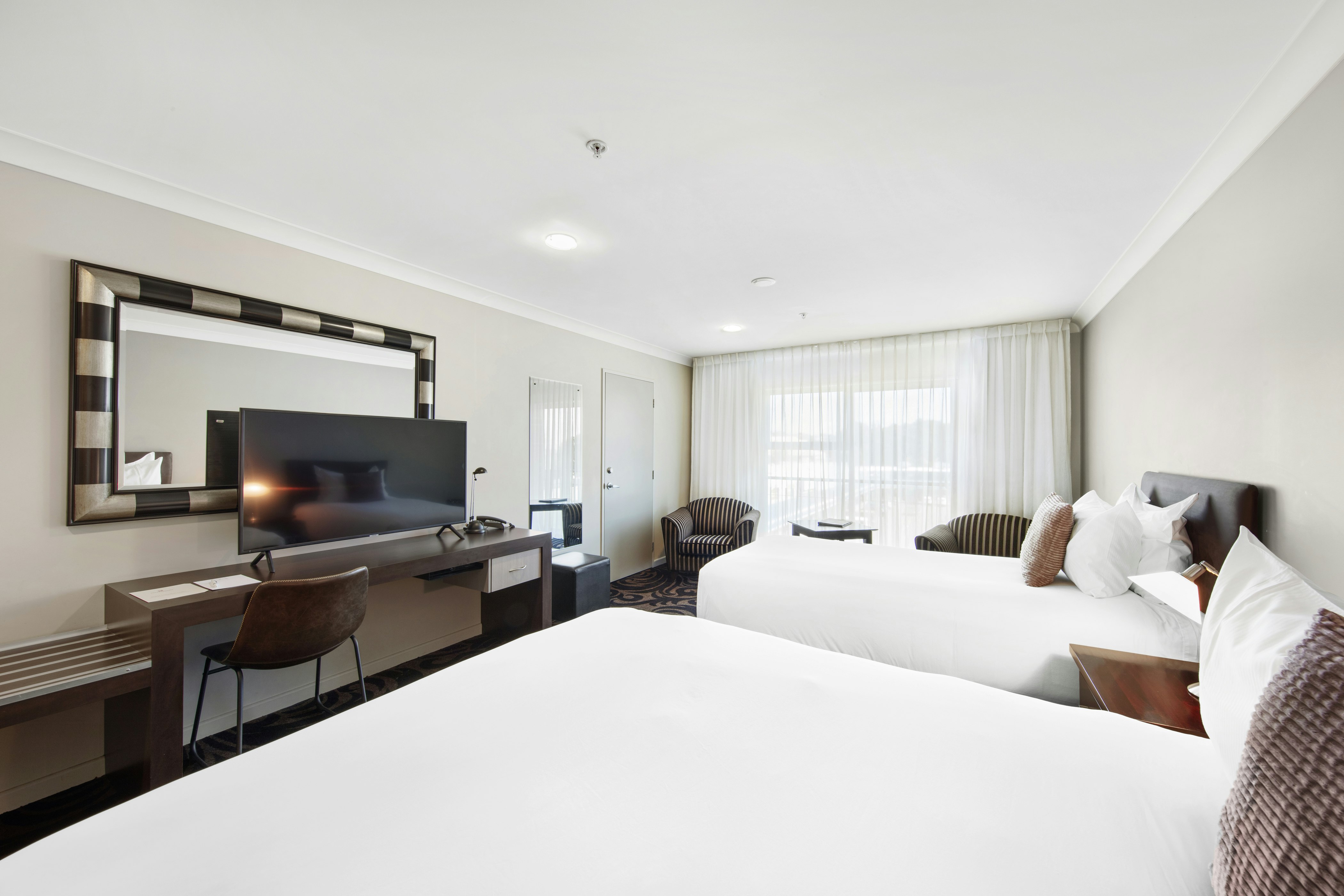 Superior, Single, 2 King Beds