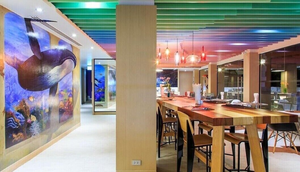 restaurant cafeteria
