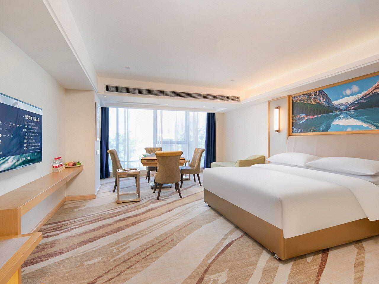 Vienna International Hotel (South Gate of Shenzhen International Convention and Exhibition Center) 15/39