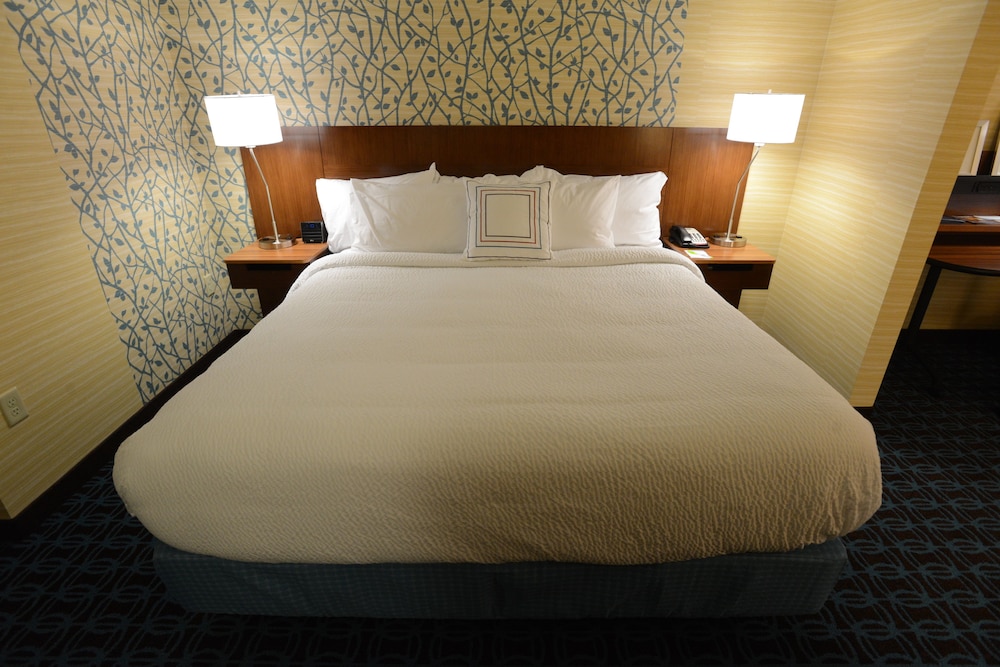 Fairfield Inn And Suites Bowling Green 15/46