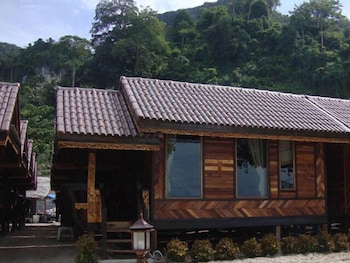 PHI PHI SAND SEA VIEW RESORT 7/57