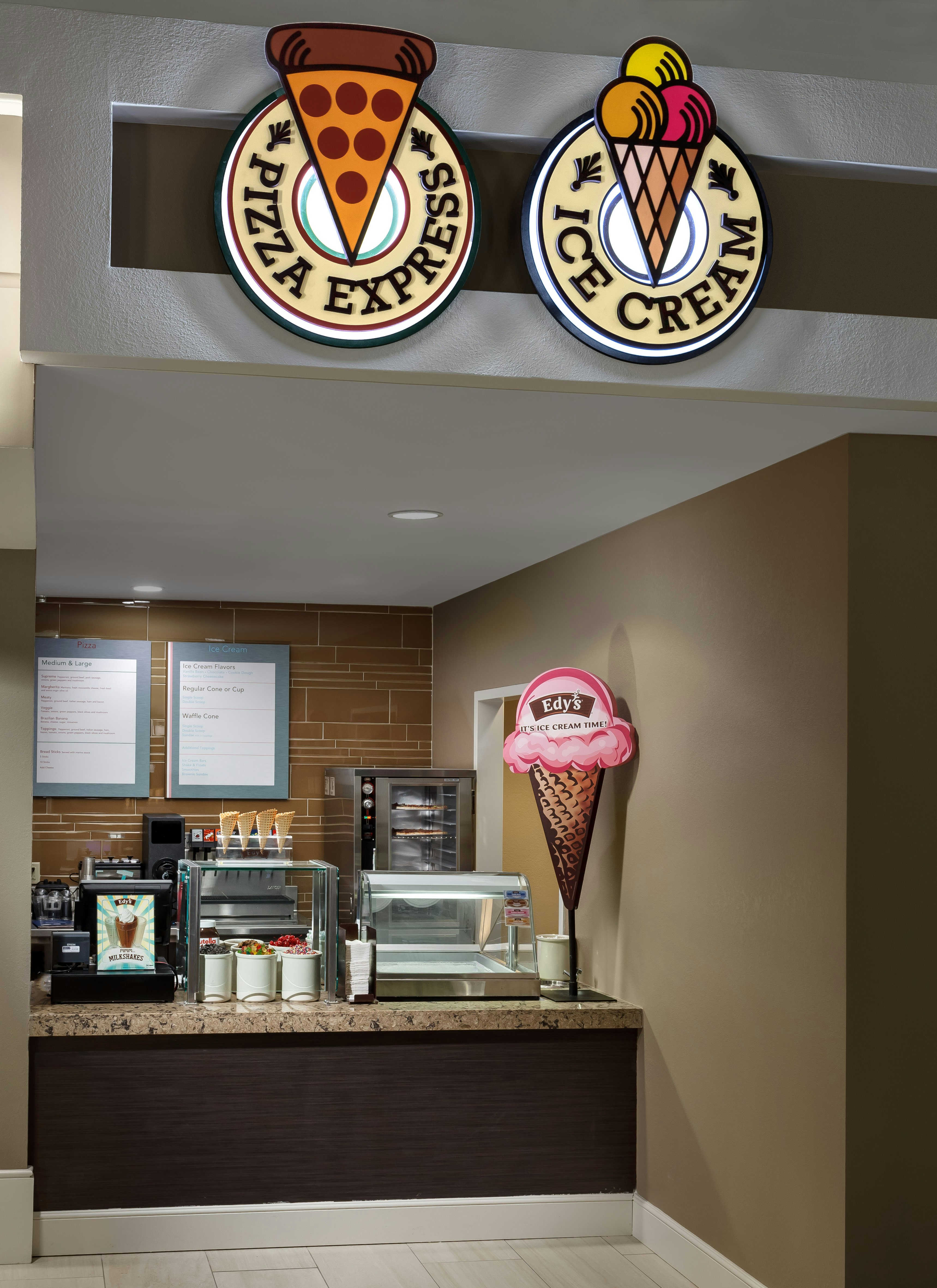 Embassy Suites by Hilton Orlando Lake Buena Vista Resort 18/100