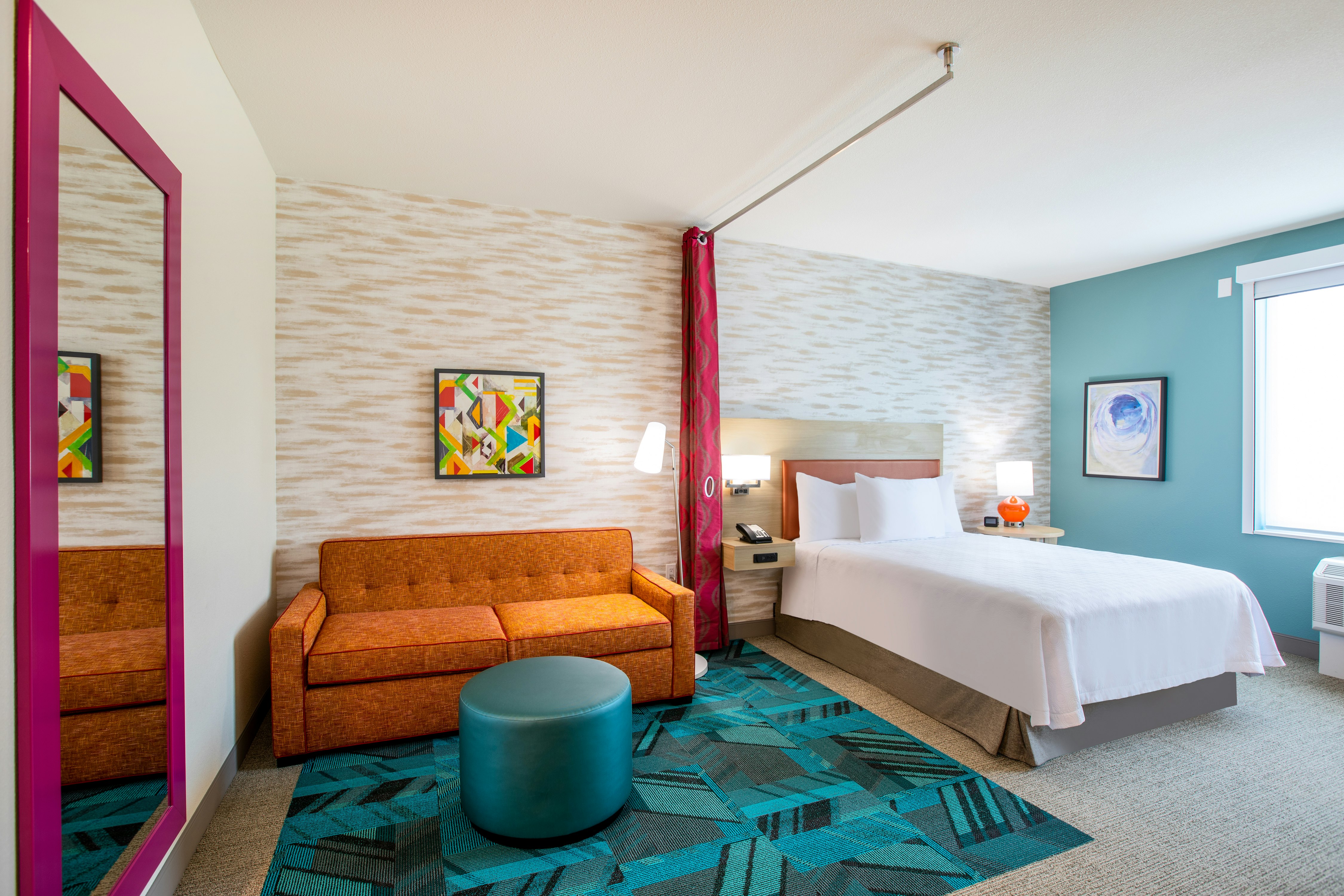 STUDIO, QUEEN BED, ACCESSIBLE