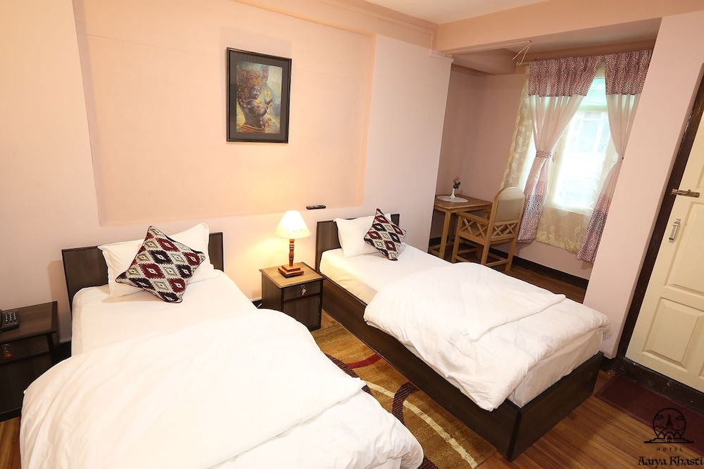 STANDARD, TWIN BEDS