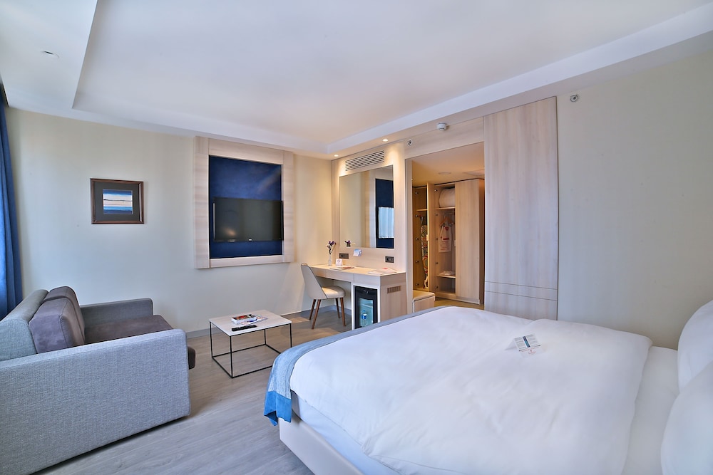 Ramada by Wyndham Istanbul Old City 27/55