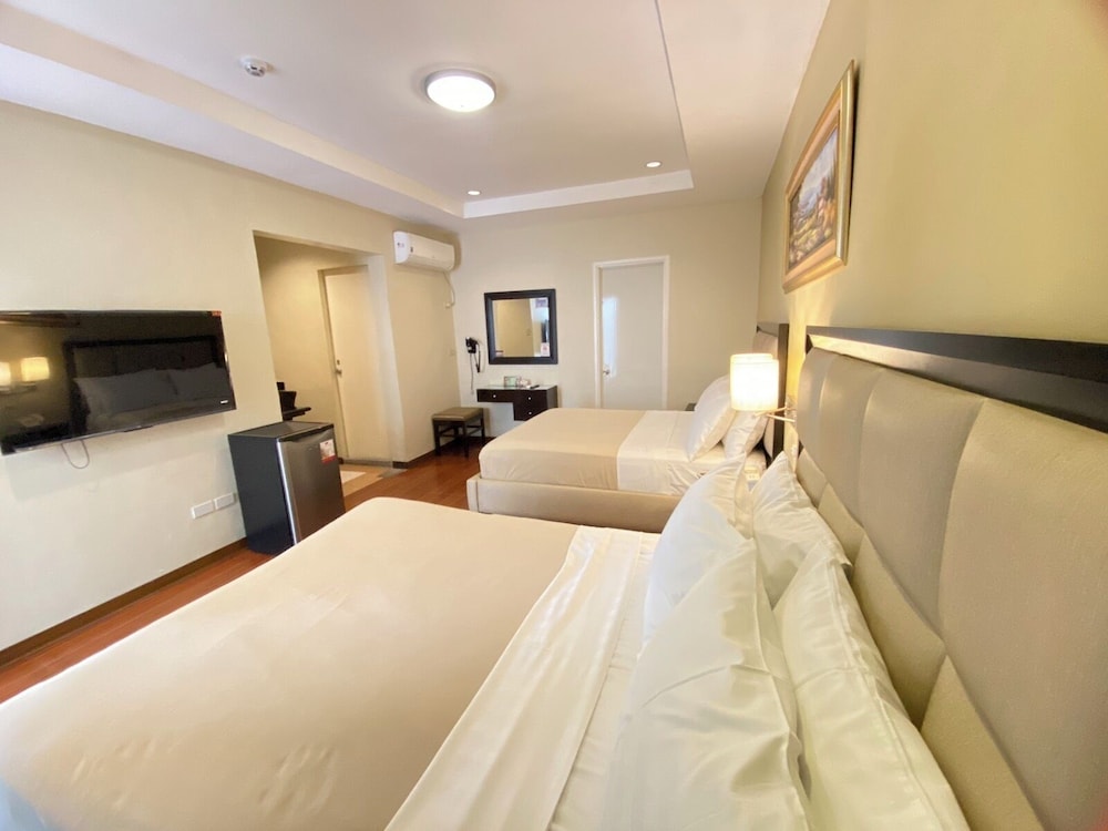 Prism Apartelle Hotel 30/61