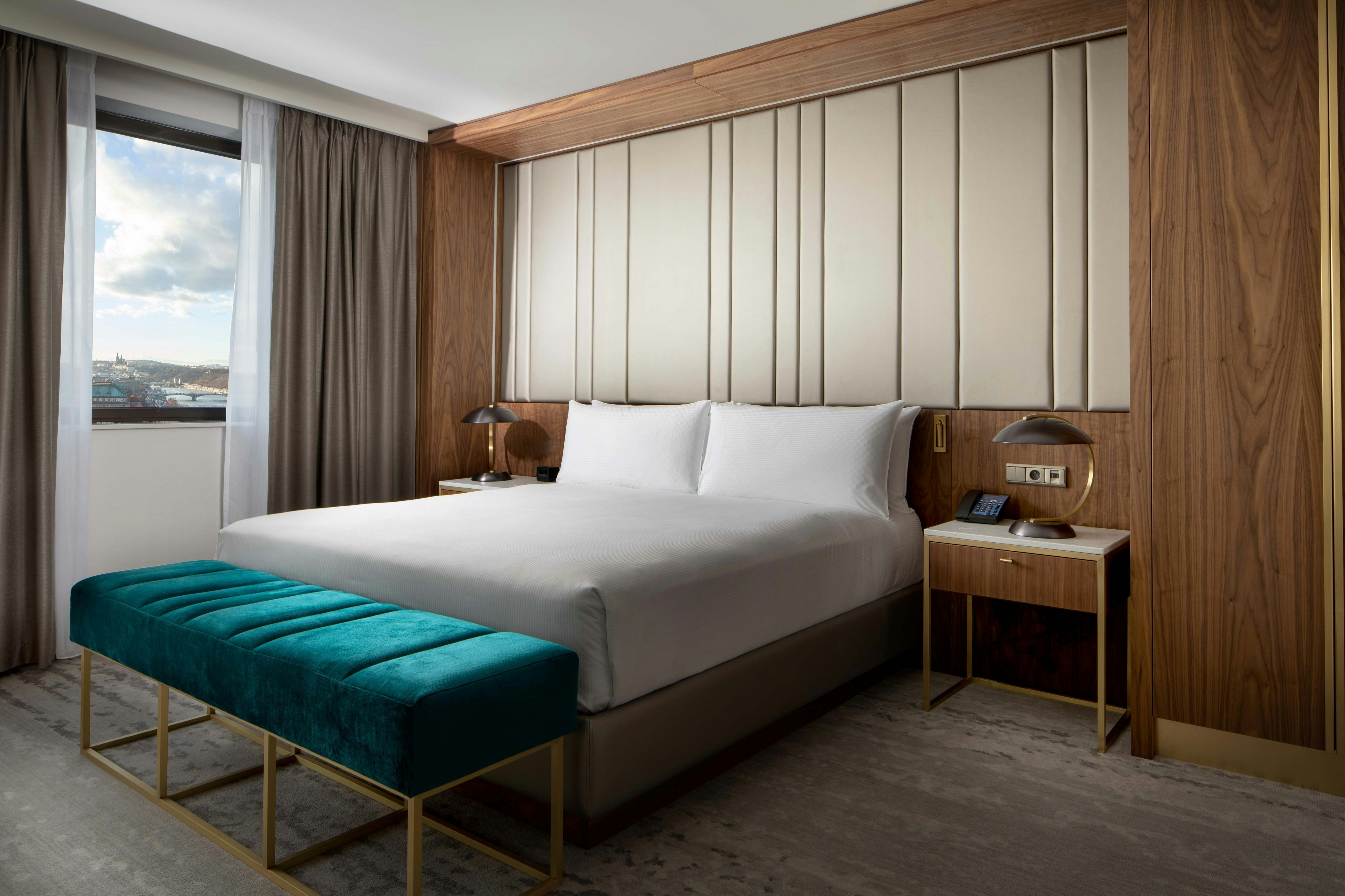 SUITE, APARTMENT, KING BED