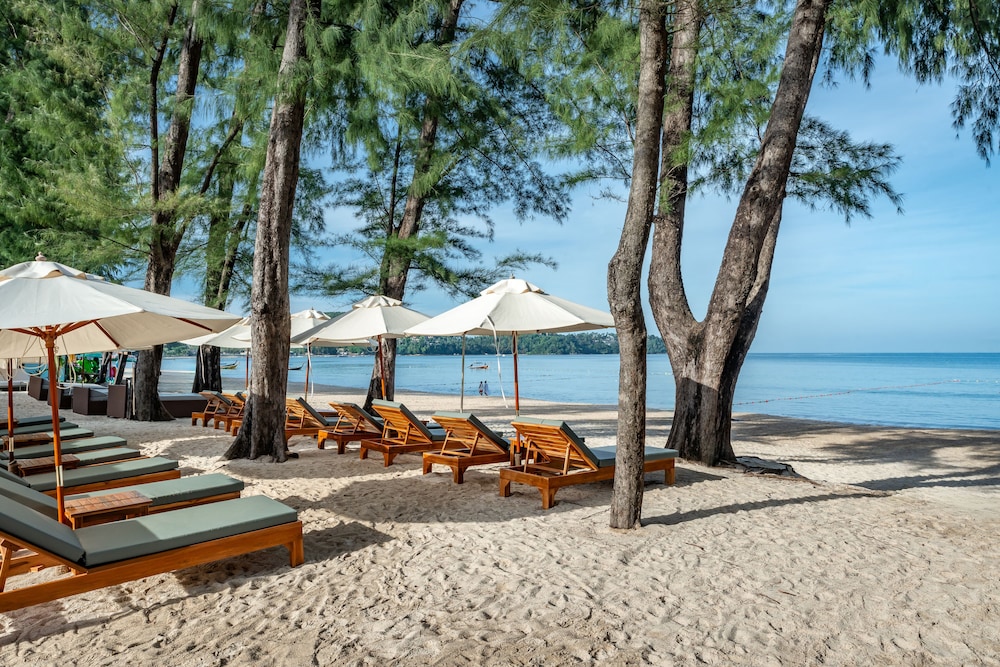 Amora Beach Resort Phuket 73/75