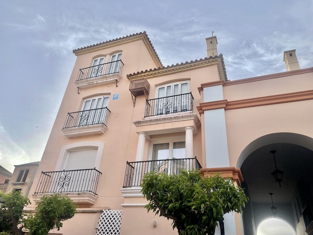 Apartamentos Puerto Sherry 2/50