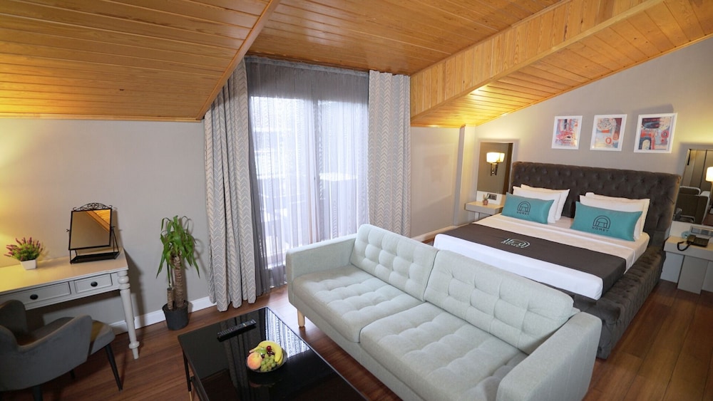 Homey Airport Hotel 20/50