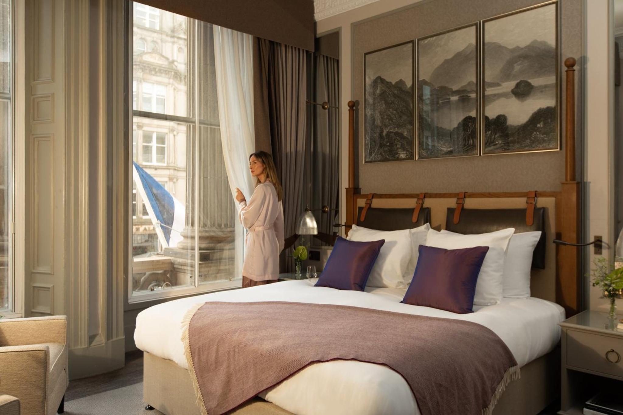 George, Suite, Street View