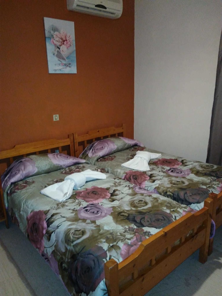 ASTIR ROOMS 19/38