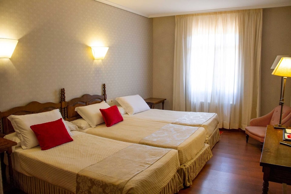 Classic, Triple, 3 Beds